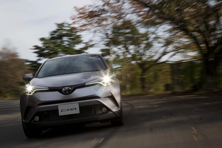  Toyota C-HR 2016 года  (JP) (фото 17 из 18)